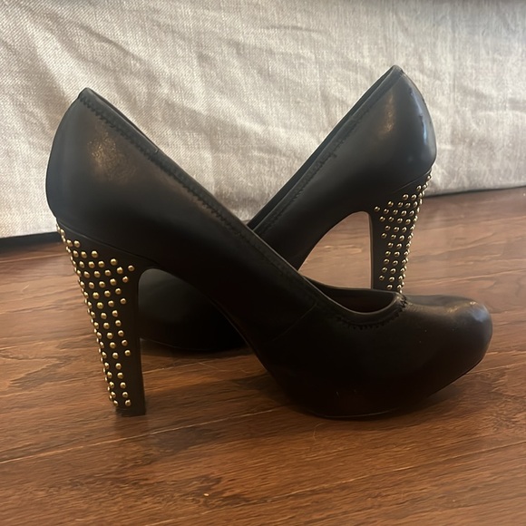 Classic Black Heels with Gold Studs - Picture 2 of 7